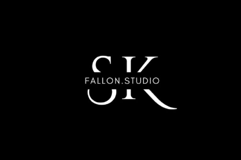 Regal Impressions on Silk with Fallon Studio by Shruti