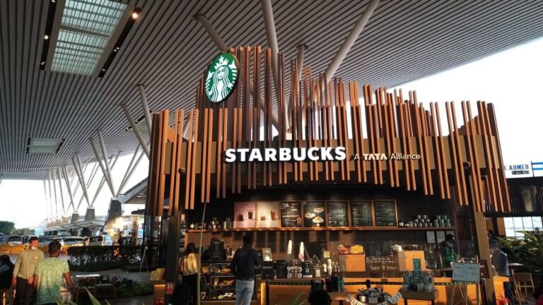 Enhance Your Aesthetics with WPC Cladding the Starbucks Way!