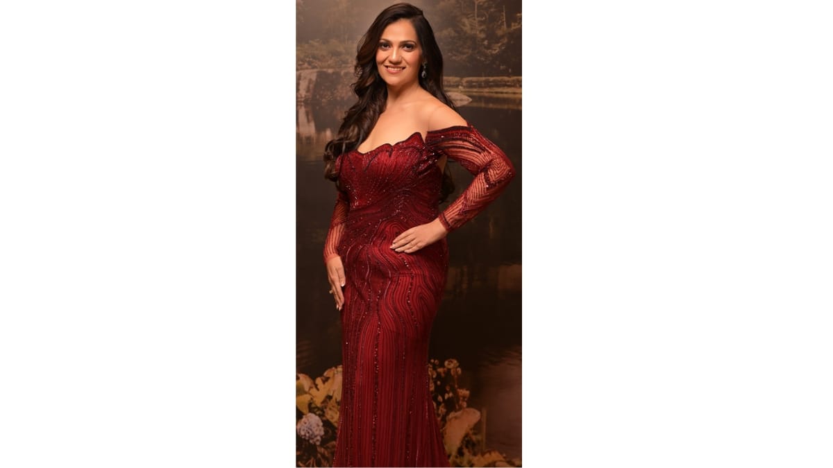 Dr. Priyanka Sharma Wins the Subtitle ‘Mrs. Beyond Profession’ at Mrs. India Inc Season 6